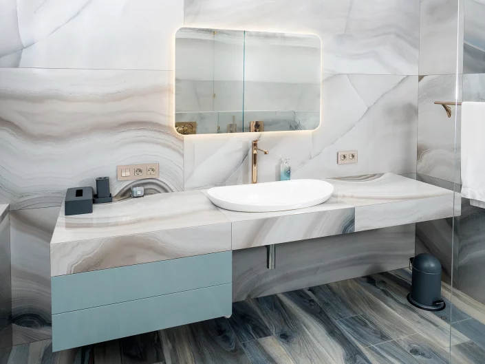 Immobilienbilder Magdeburg – Badezimmer mit sauberem Design