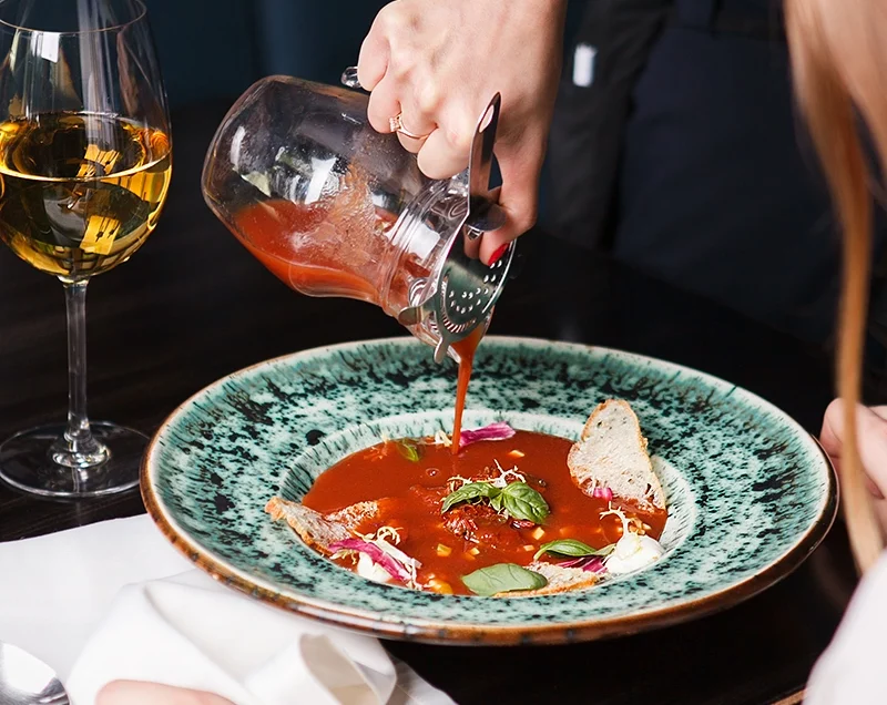 Professionelle Fotografie für das Restaurant eines Hotels, visueller Content für Marketing, Social Media und Gastronomie